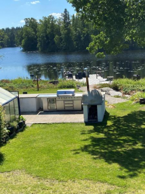 Lakehouse med bastu, egen brygga och roddbåt Målsryd